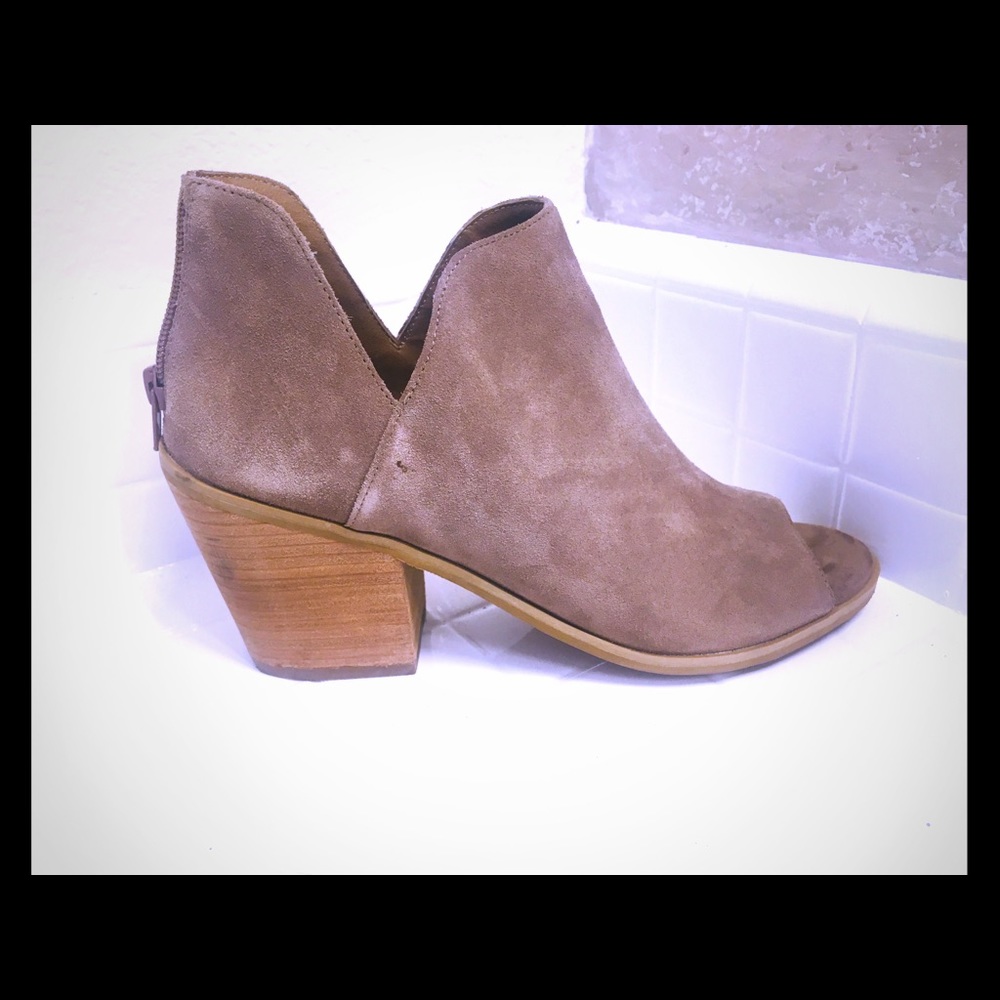 open toe bootie. leather upper.
